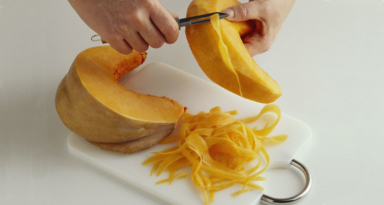 Kitchen Tools Gadgets Sustainable Stainless Steel Peeler for Quick Easy Food Prep